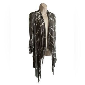 Knox Rose Gray and White Women's Cardigan bottoms Sleeve